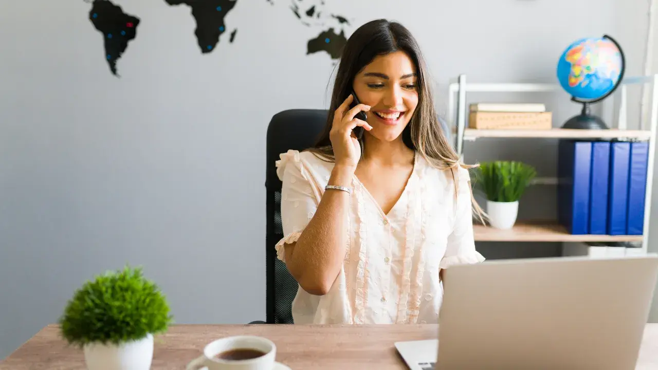 How to Travel Cheap? Using Price Comparison Tools